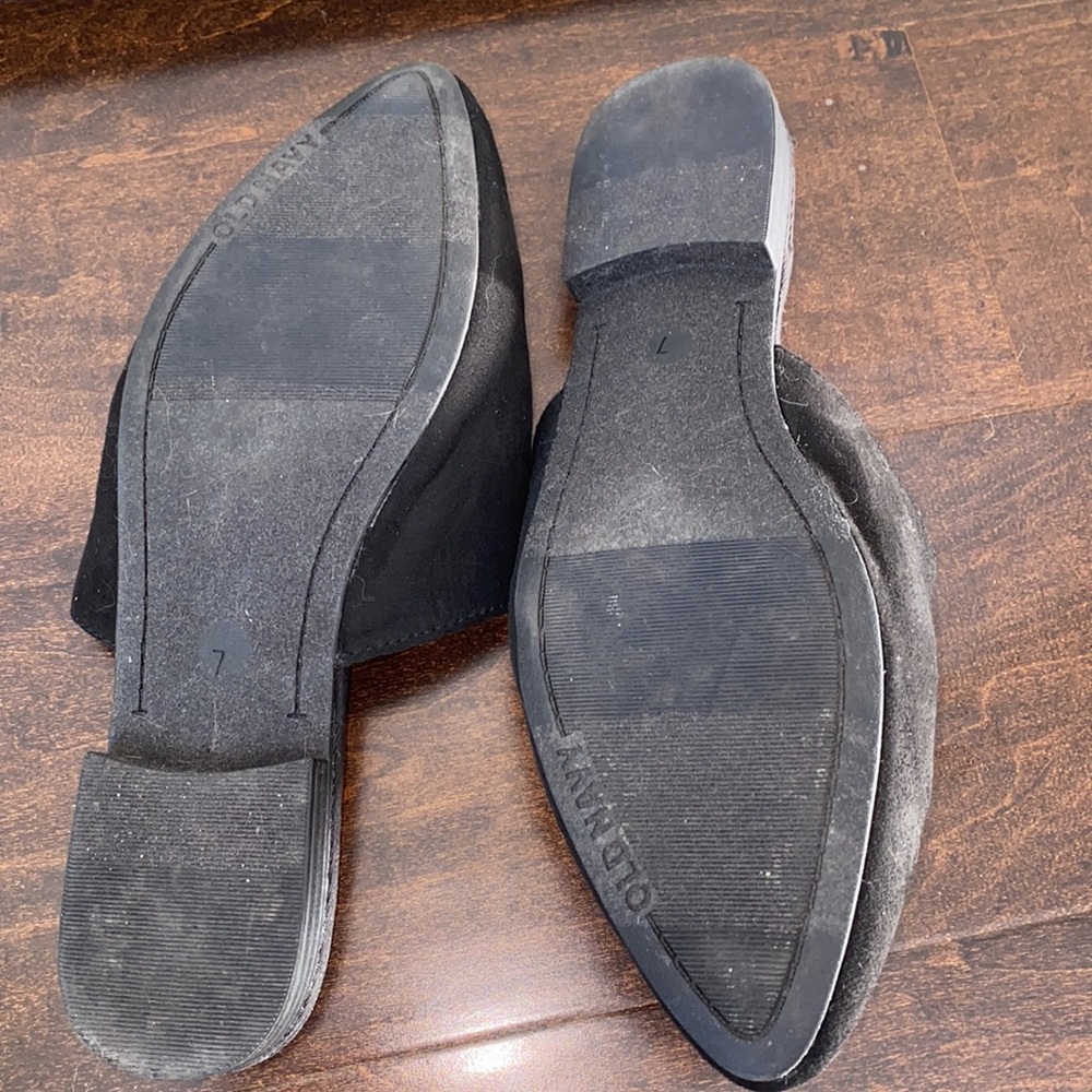 Old Navy Faux Suede Mules - Picture 6 of 6